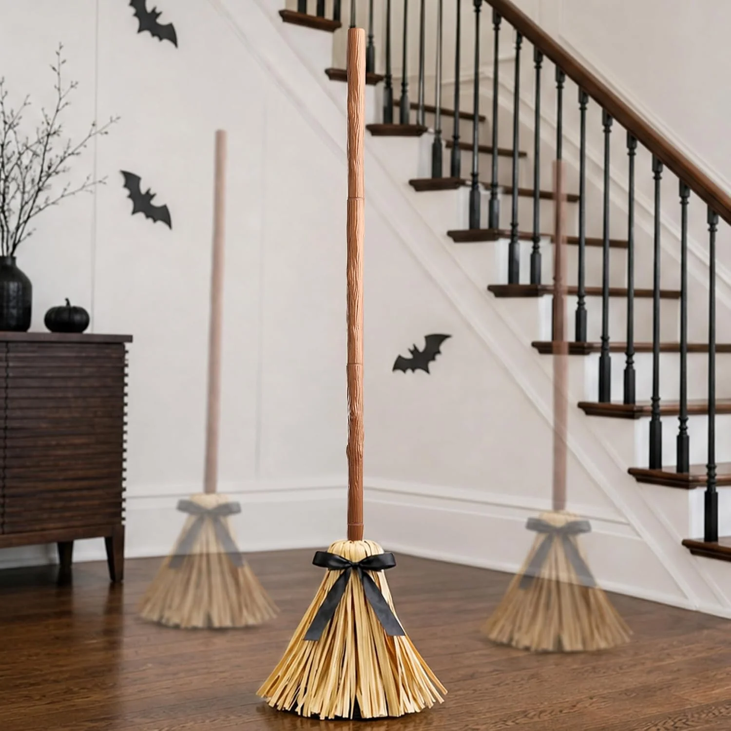 Harry Potter inspirierter tanzender Besen, Halloween animierter Zauberbesen