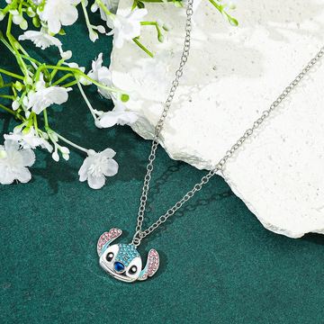Niedliche blaue Cartoon-Anhänger Halskette Kawaii Kristallschmuck